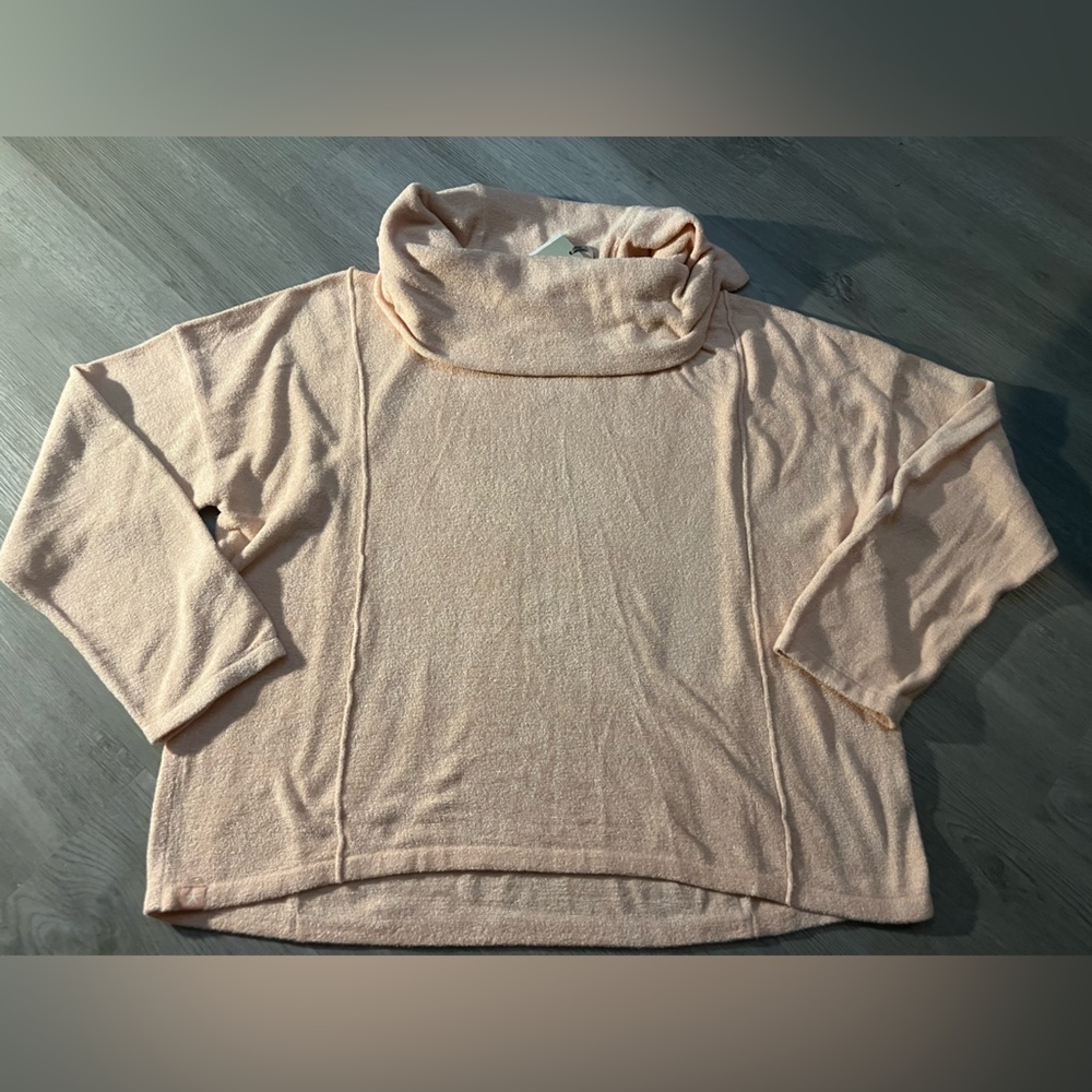 NWT Barefoot dreams ultra lite cowl neck mellow peach - Picture 2 of 7